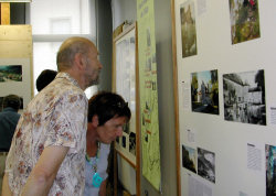 Photo Gérard Gay : Daniel Cantaloube découvrant l'exposition