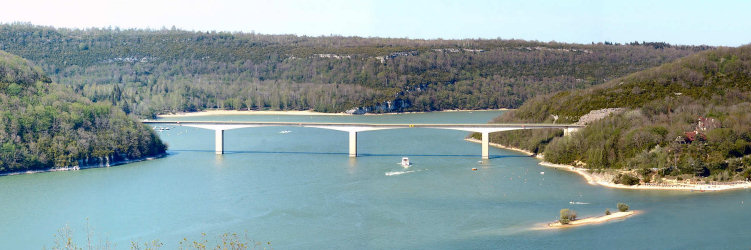 Pont de la Pyle vu depuis le belvédère de Chateau Richard