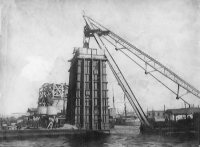Les méthodes de construction des murs de quais du port de Montevideo sont fortement inspirées de celles utilisées pour la réalisation d'ouvrages semblables à Tunis, Bizerte et Suez.